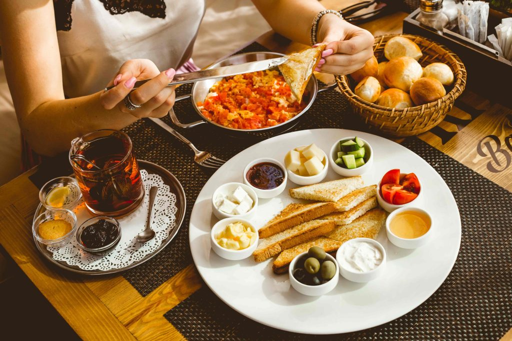 Why Full English Breakfast Dubai Feels Like Home Away from Home