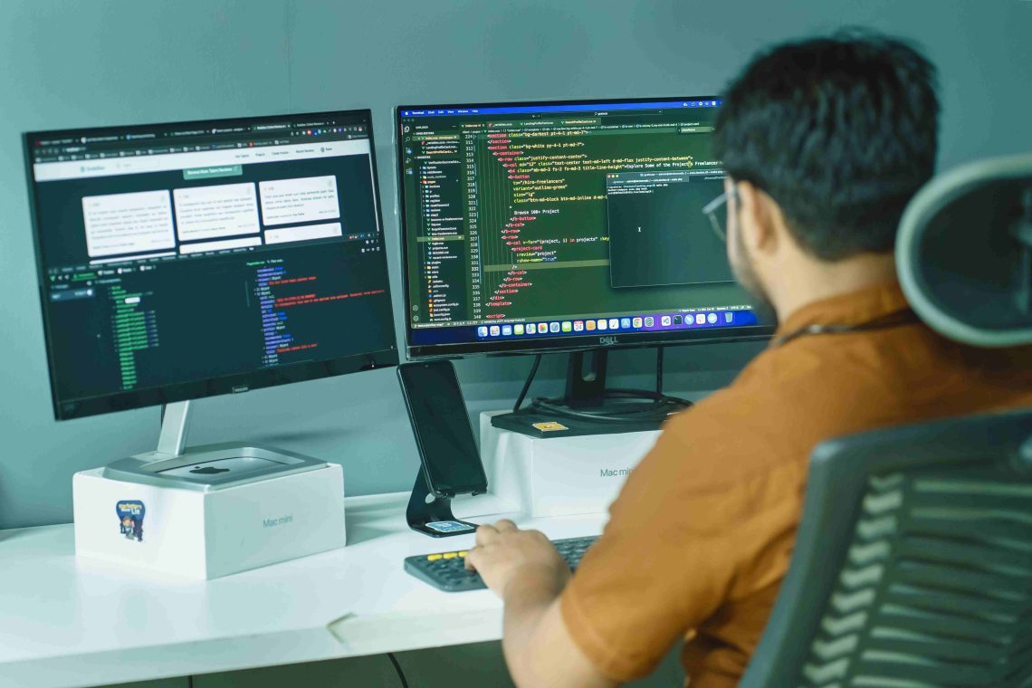 Why a Mobile App Development Agency Should Think Beyond Code and Build for Business Growth
